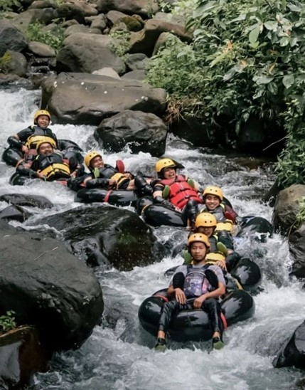 Cikadongdong River Tubing 
